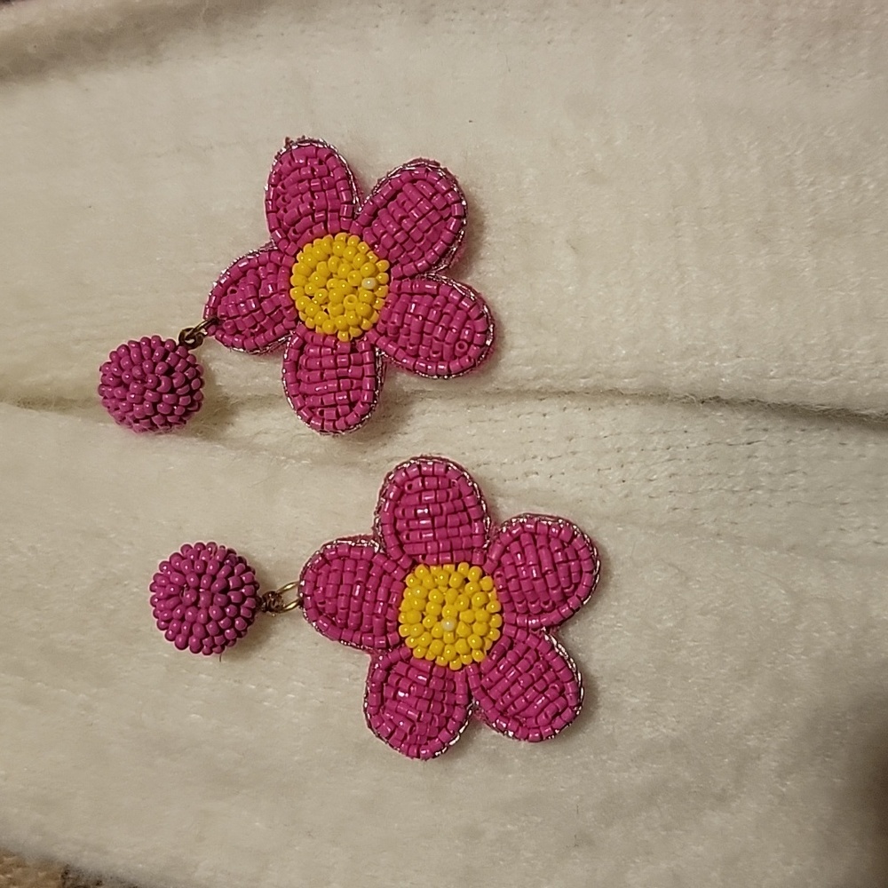 Cute flower earrings